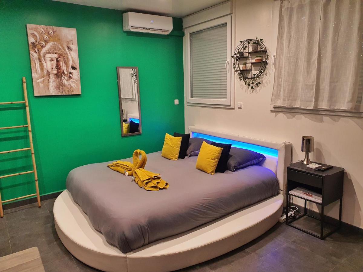 Suite Jacuzzi Privatif Plage Des Catalans 马赛 外观 照片